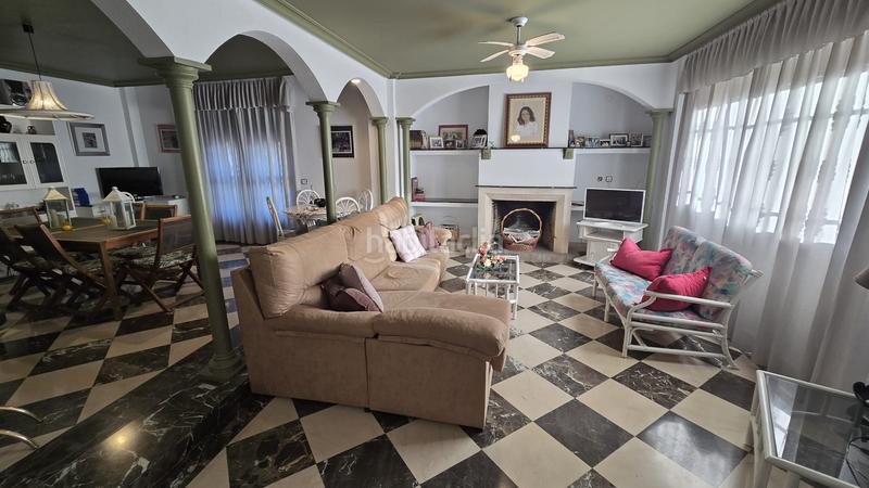 Foto ff1bdf29-2f88-46da-8528-31fe38bee71d. Chalet magnifico chalet en la yedra de 2200m2 y 495m2 construidos a pie de carretera. en Baeza