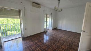 Pis a Úbeda. Piso para reformar con mucho encanto, luz y vistas enla zona del