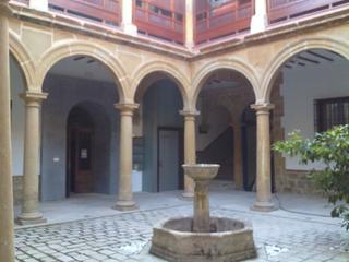 Duplex à Úbeda. Magnifica vivienda en un edificio del s.xvi en pleno casco histó