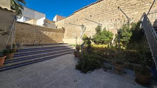 Haus  Plaza san lorenzo 13. Magnifica casa  en pleno casco histórico de la ciudad, con pisci