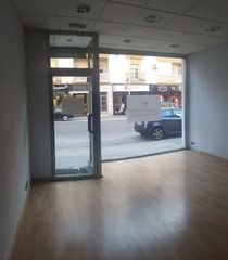Affitto Locale commerciale in Avenida ciudad de linares 18. Magnifico lola en la principal av de entrada a la ciudad de ubed