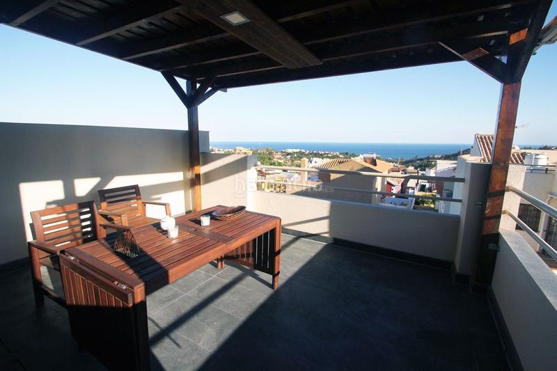 Foto 98c83f51-038d-46e2-8ed2-d5df42e2a951. Chalet avec parking piscine dans Montealto - Monterrey Benalmádena