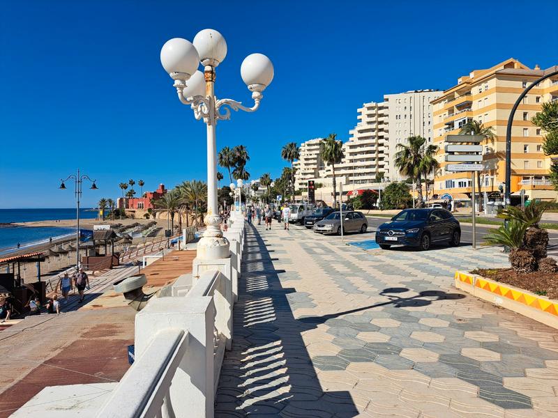 Foto f5a8342b-dae9-424c-961c-511a60c7fba5. Pis amb piscina a Parque de la Paloma Benalmádena