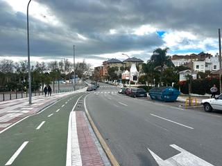 Aparcament cotxe  Avenida gandhi