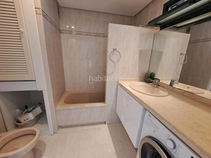 Foto e2db6b6e-f81e-42c7-8106-a93e4ce899b4. Miete etagenwohnung mit parking pool in Zona Centro Comercial Torrequebrada Benalmádena