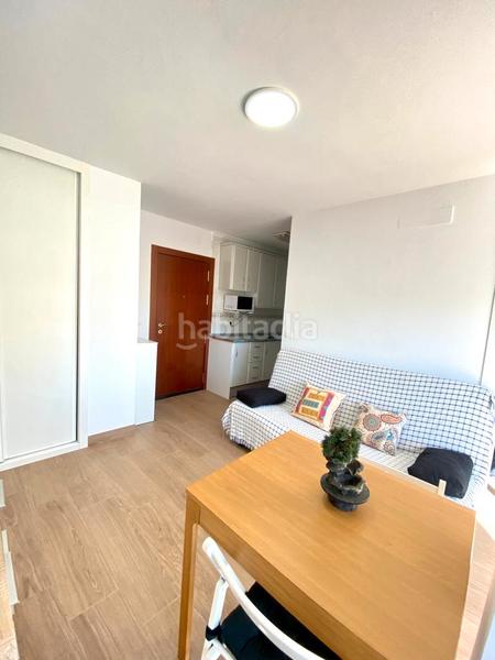 Foto f49b139a-e5f6-4d92-b0f5-d95bf4d4d3e2. Affitto piccolo appartamento in calle las naciones 1 in Benalmádena