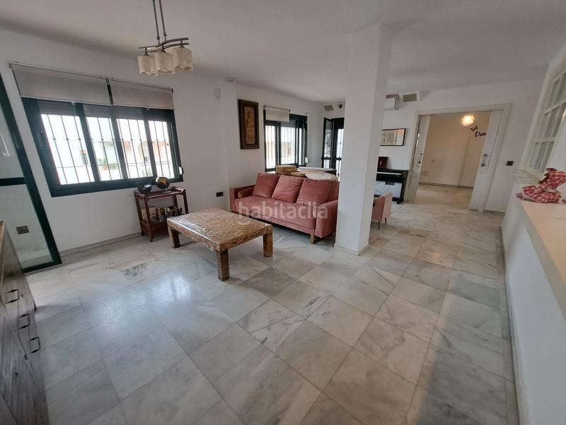 Foto ca1651e1-089b-4adf-b623-11f285cc08f2. Alquiler piso en Zona Centro Comercial Torrequebrada Benalmádena