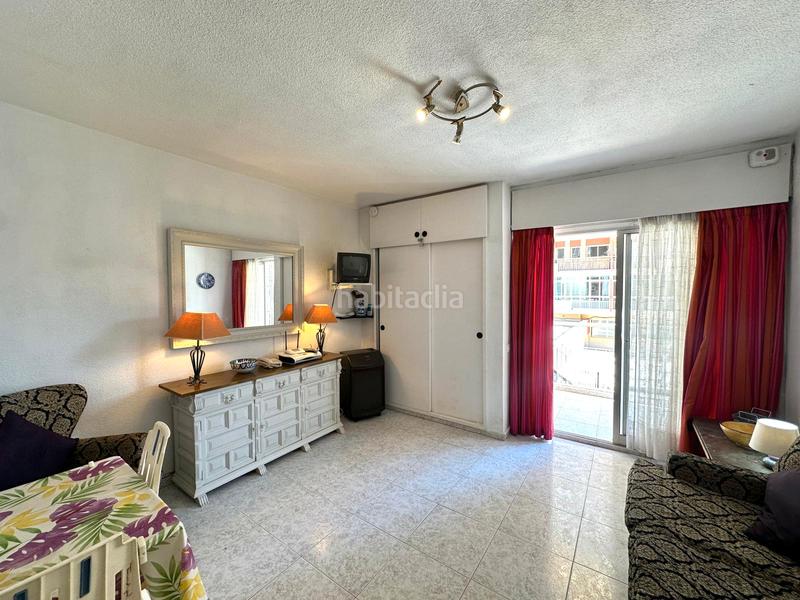 Foto 650128b3-5f13-48e3-bbda-9051524c4ebf. Estudi a avenida gamonal 8b a Parque de la Paloma Benalmádena