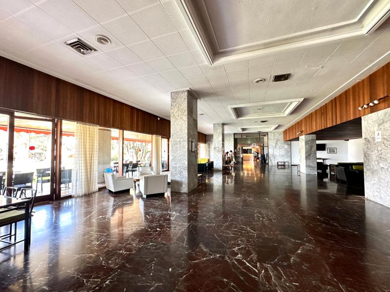 Foto 2bb44d8f-c356-4835-8dbe-4dae21d2975c. Apartament amb aparcament piscina a El Bajondillo Torremolinos