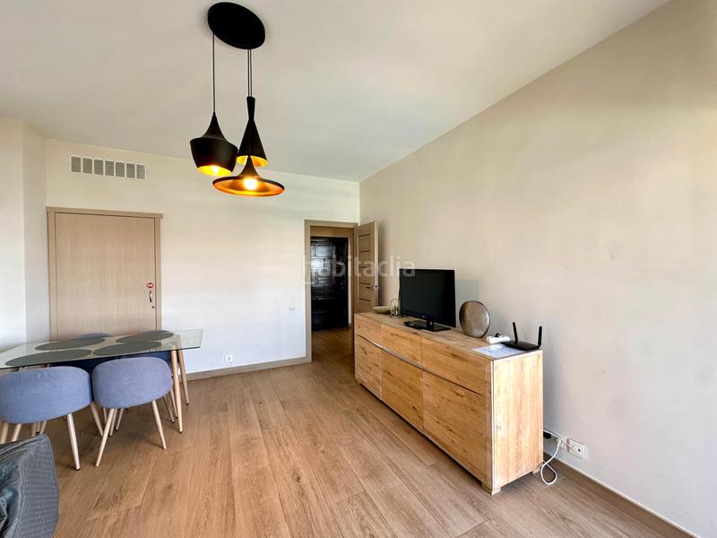 Foto b67c41df-9435-42af-9bb3-372e695a347f. Apartament amb aparcament piscina a El Bajondillo Torremolinos