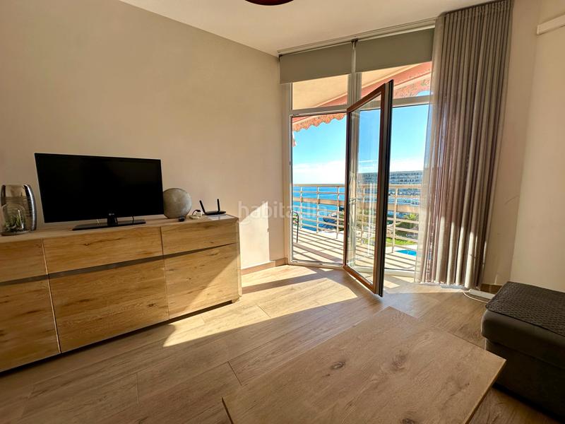 Foto eb05e0c7-f0b8-4141-aa3c-3e1723f90f31. Apartament amb aparcament piscina a El Bajondillo Torremolinos