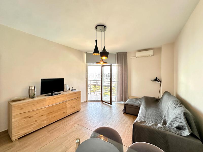 Foto d5dbfddc-80f3-44cc-8545-d38d4cdcb30a. Appartement avec parking piscine dans El Bajondillo Torremolinos