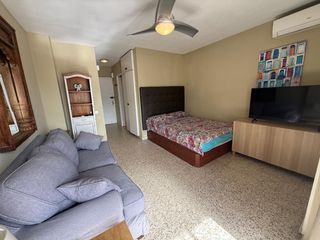 Studio à Avenida gamonal 8b