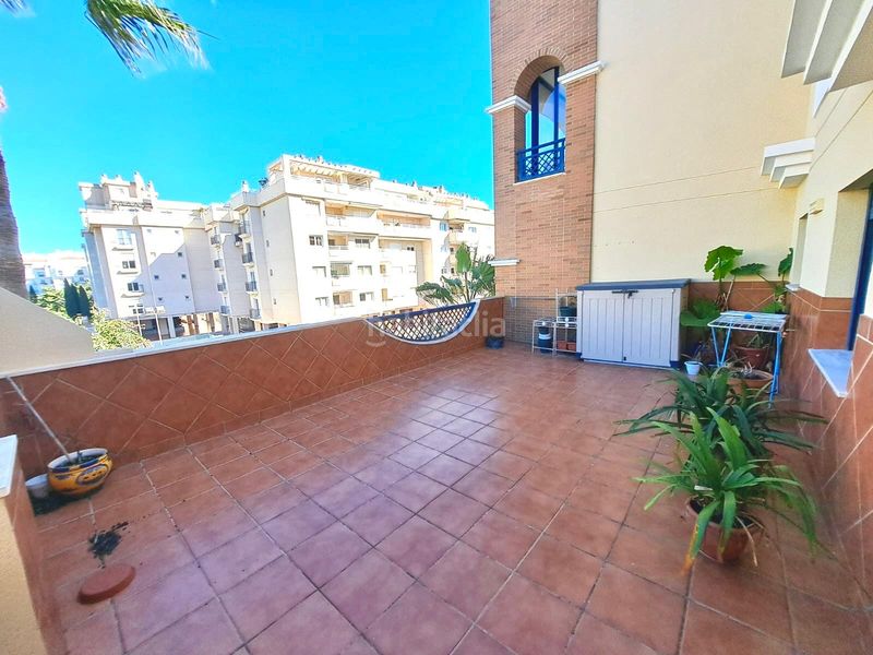 Foto a94448f4-7d10-4c12-ab05-e602d61804a8. Pis amb aparcament piscina a Playamar - Benyamina Torremolinos