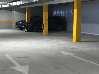 Parking voiture à Calle de la cruz 4