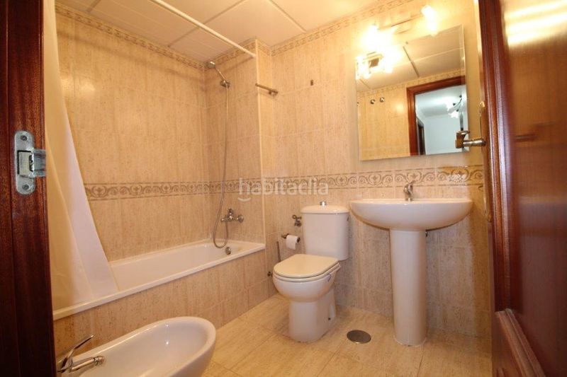 Foto a40a53b3-cf60-4d4d-b757-ae359d96ef39. Pis amb aparcament piscina a Zona Centro Comercial Torrequebrada Benalmádena