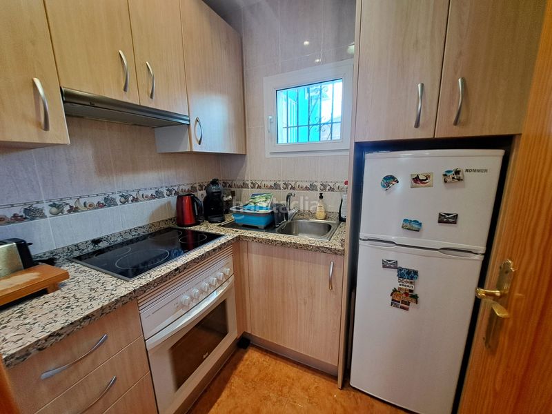 Foto 750aeff3-9bf4-4214-9683-e3d1b9a9ba92. Estudi a Puerto Marina Benalmádena