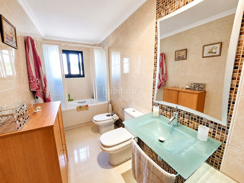 Foto 2f0ab40e-a6a0-452a-a768-fc3a6d5b6883. Pis amb aparcament piscina a Playamar - Benyamina Torremolinos