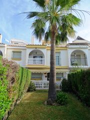 Casa a schiera  Calle vista linda. Venta de chalet adosado en chilches, vélez-málaga