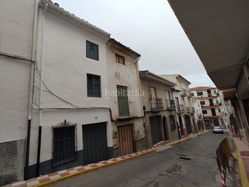 Foto 4f554fe3-08a0-46c5-b97d-39e0fe6279af. Casa adossada a Castillo de Locubín