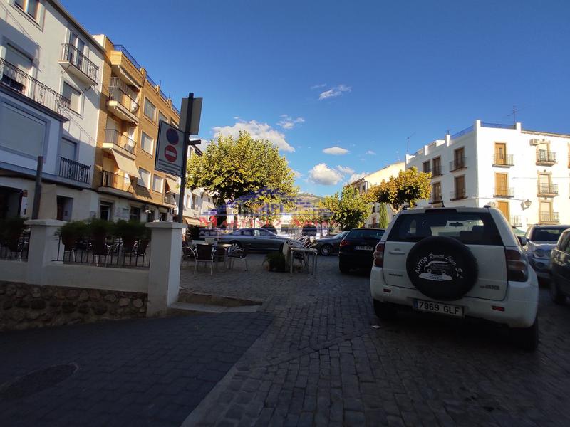 Foto ea1dc769-9b7f-41a8-b274-8154eaf23699. Piso en Quesada