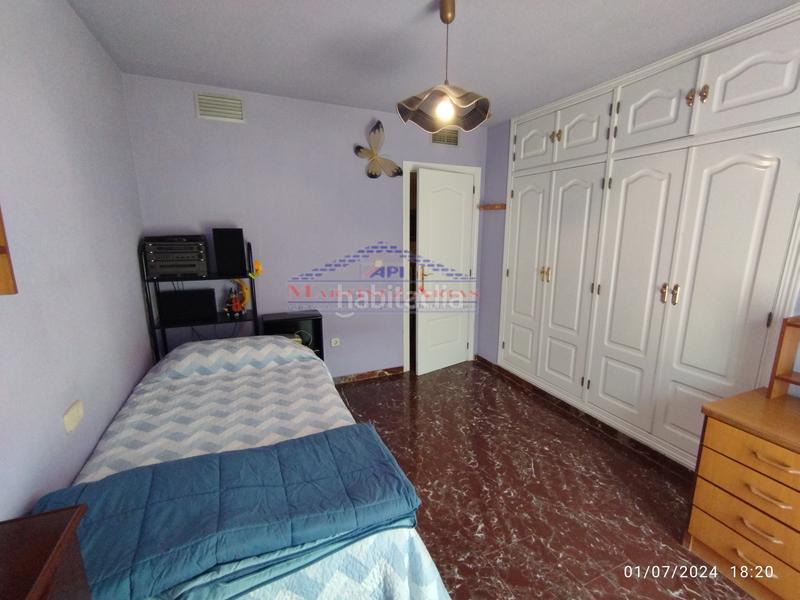 Foto 5285b923-3d8d-4835-a2c2-b1a940720d27. Casa adossada amb xemeneia calefacció aparcament piscina a Jaén