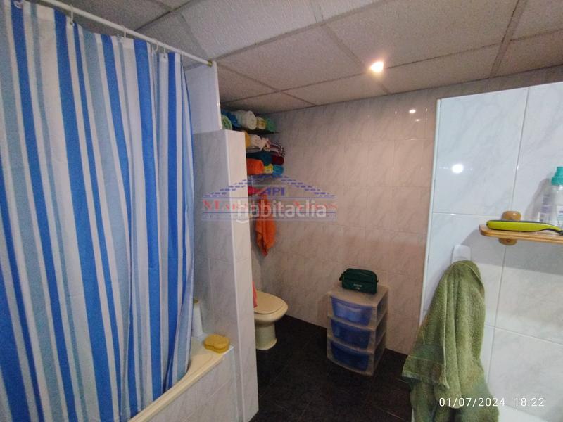 Foto 5a4c0925-ba31-4f52-93b9-9dc31dbfdeed. Casa adossada amb xemeneia calefacció aparcament piscina a Jaén