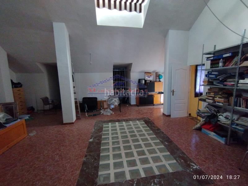Foto d4b52e5a-cd76-4486-81fd-a56c40ca6da6. Casa adossada amb xemeneia calefacció aparcament piscina a Jaén