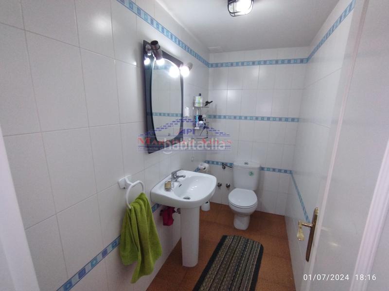 Foto f9e8ff4d-f362-4291-a038-36a4a9cd9bce. Casa adossada amb xemeneia calefacció aparcament piscina a Jaén