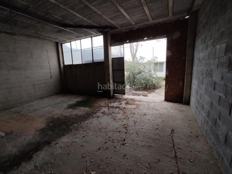 Foto 55160dd7-7bce-4886-90ac-e1c75383b444. Alquiler local comercial en camino de las cruces 38 en Jaén