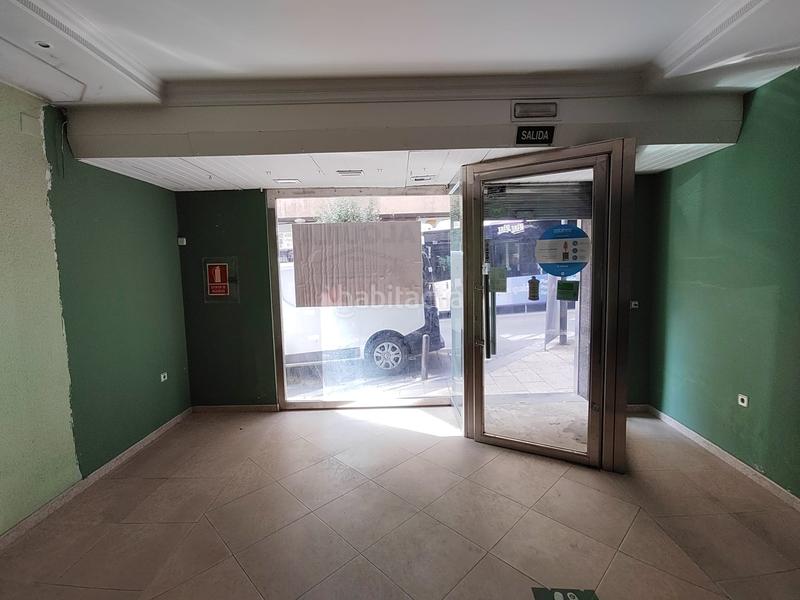 Foto 0af29750-3734-4b67-9ea2-fc3dad61c2a7. Alquiler local comercial en avenida granada 75 en Jaén