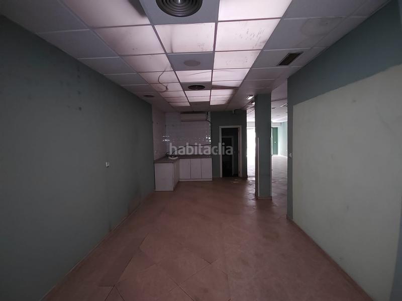 Foto 1bc11b4c-71f9-4f83-8999-034cddcb283e. Alquiler local comercial en avenida granada 75 en Jaén