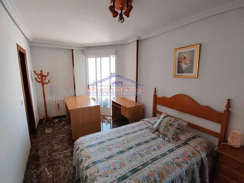 Foto fb118b45-ab85-49da-b187-46355de2ee13. Dachwohnung mit heizung parking in Hospital Jaén