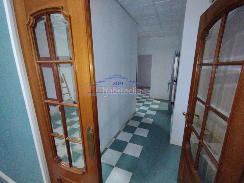 Foto f7e1a389-7ea1-4e52-802c-c4ce19f56947. Location local commercial dans San Ildefonso - Catedral Jaén