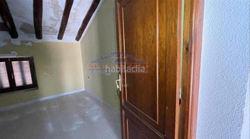 Foto 98fff805-0ad6-4d71-923a-8519e0d0e2b3. Casa adossada a calle toscas 5 a Castellar