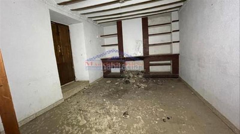 Foto c5e621f8-a930-4bbd-8c24-46406963d987. Casa adossada a calle toscas 5 a Castellar