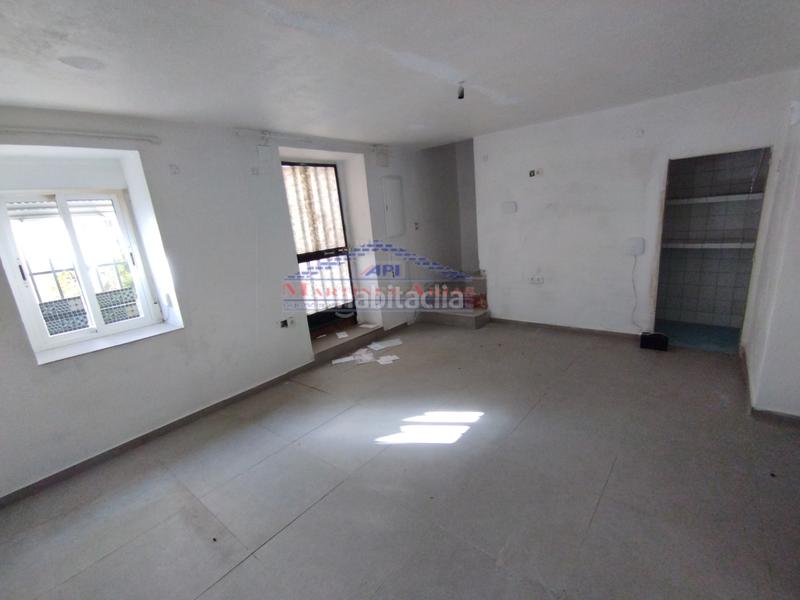 Foto 3aa24309-86e3-41a3-8050-002991a61ece. Casa adosada en calle alegría 12 en Ctra. Circunvalación - La Magdalena Jaén