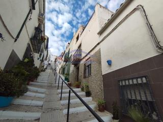 Casa adossada a Calle alegría 12