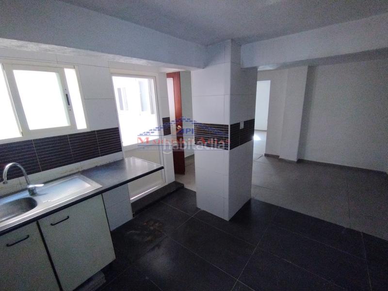 Foto a0d65a87-b72d-41d1-8b66-1ea30d5d0b75. Casa adossada a calle alegría 12 a Ctra. Circunvalación - La Magdalena Jaén