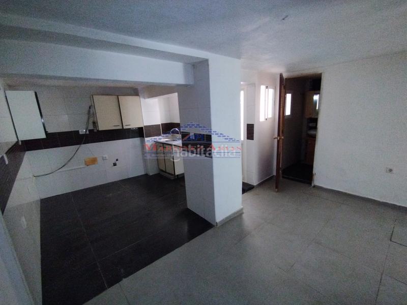 Foto e568d427-42c6-41a6-a05b-9290e34d52fa. Casa adossada a calle alegría 12 a Ctra. Circunvalación - La Magdalena Jaén