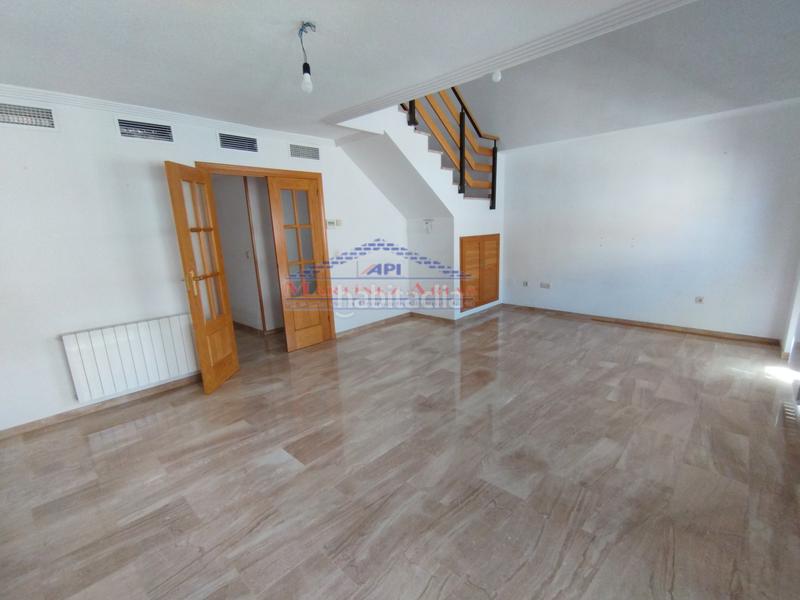 Foto 2f2a4bf4-7743-4986-8fd2-ae648c8d6bf7. Duplex con riscaldamento parcheggio in San Ildefonso - Catedral Jaén