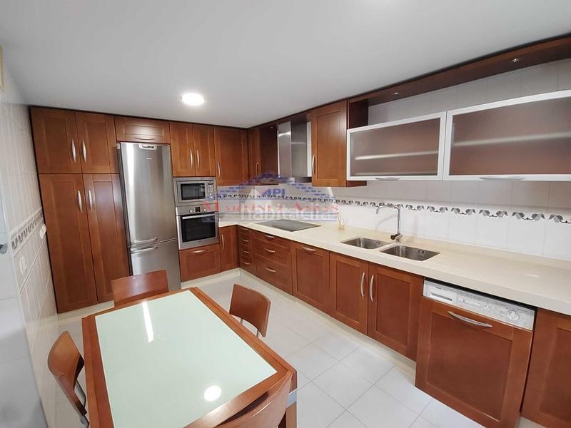 Foto bef4c40e-13c6-4c71-abfa-ac84e698cf9e. Duplex avec chauffage parking dans San Ildefonso - Catedral Jaén