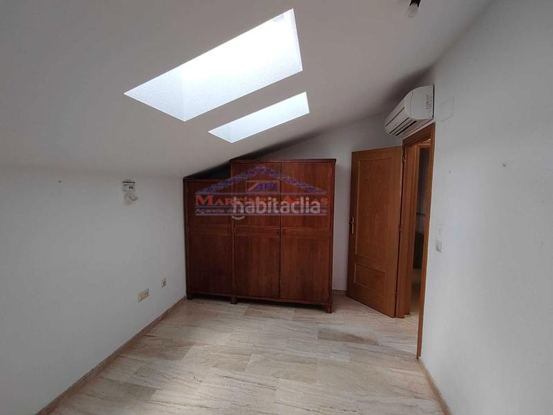 Foto 38e258a1-3751-44c1-b02b-ba327c4094c2. Zweistöckige wohnung mit heizung parking in San Ildefonso - Catedral Jaén