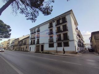 Pis a Acera de la magdalena 27