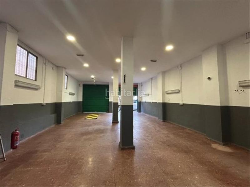 Foto a1b272c8-a179-4f53-bf77-15d2b231cdfc. Alquiler local comercial en avenida granada 37 en Jaén