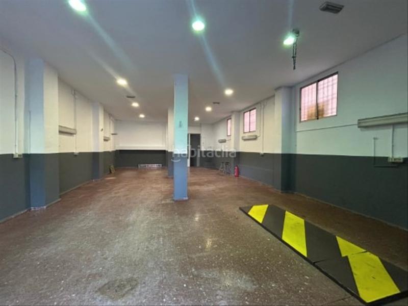 Foto c2c69517-f180-44c9-a704-10c87027e456. Alquiler local comercial en avenida granada 37 en Jaén