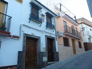 Semi detached house in Calle Pilar de Arriba 13