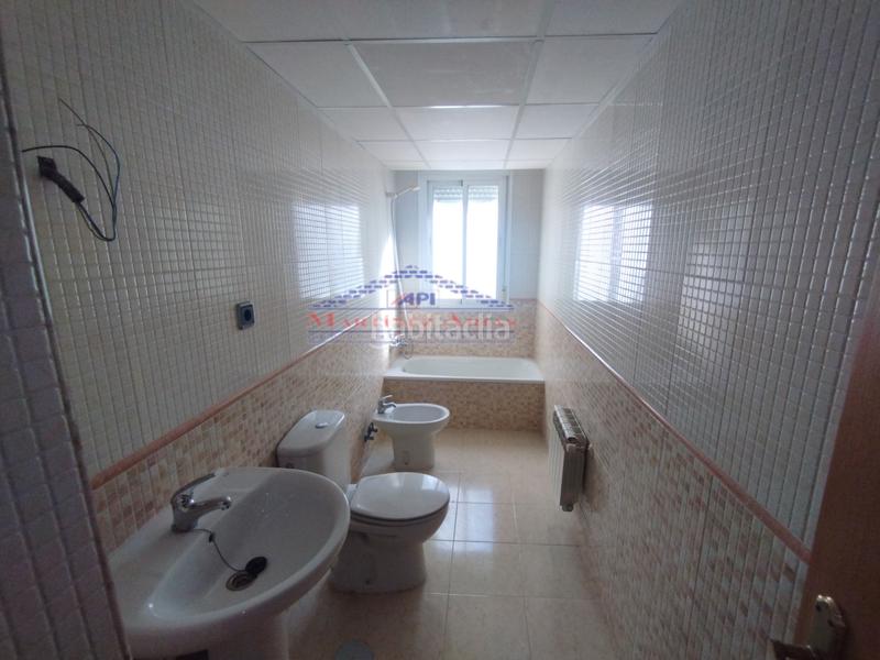 Foto 33122042-3b78-43c4-8a56-0198d51374f3. Dúplex a calle jaén 2 a Centro ciudad Linares