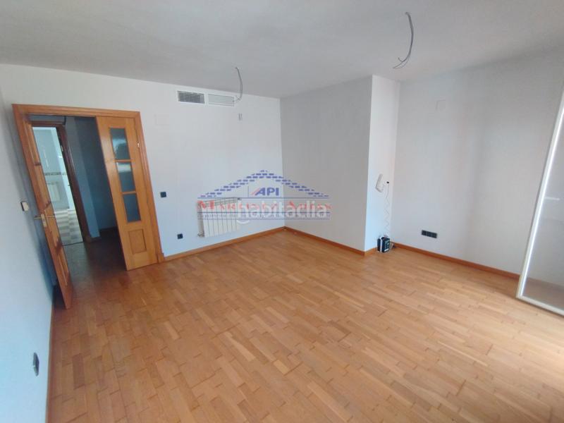 Foto bc3ea359-af3b-4195-ab8b-17fd03cb10e0. Dúplex a calle jaén 2 a Centro ciudad Linares