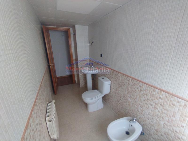 Foto ccc3c02b-f135-49d4-8d01-b3dc1ec18c7f. Dúplex a calle jaén 2 a Centro ciudad Linares